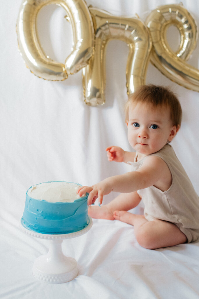 Cake Smash First Birthday Photos, Huntsville Alabama By sarahmismashphotography