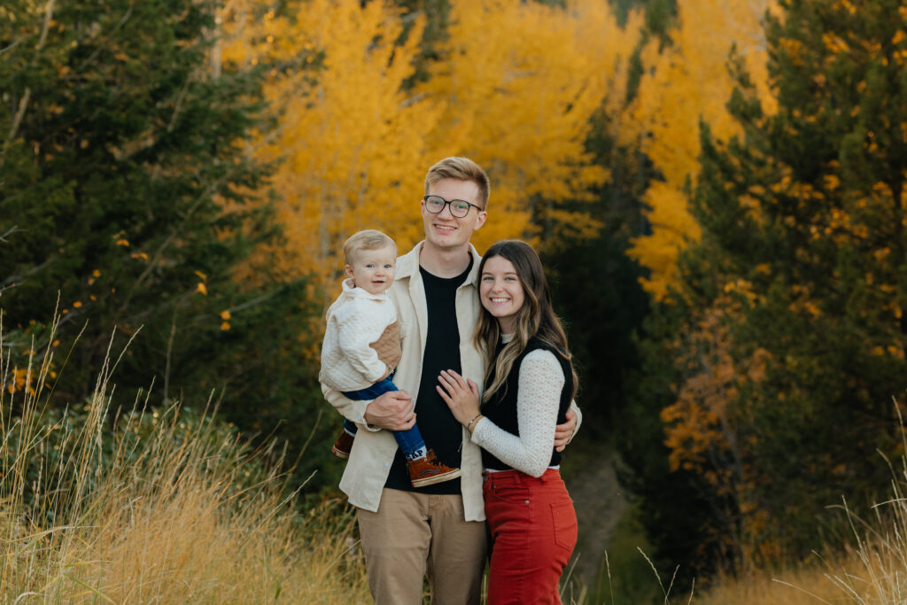 Cozy Fall Family Photos at Kelly Canyon, Ririe, Idaho by Sarah Mismash Washington Photographer
